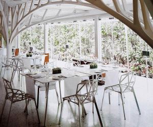 The Allure of Metal Chairs in Luxury Settings